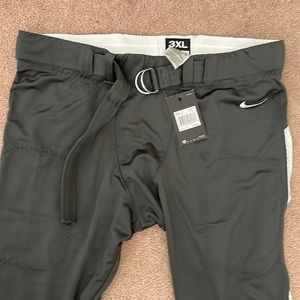 3XL Nike Football practice pants. Never worn and NWT.
